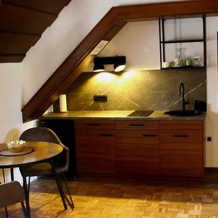 Apartmaji Lipa *