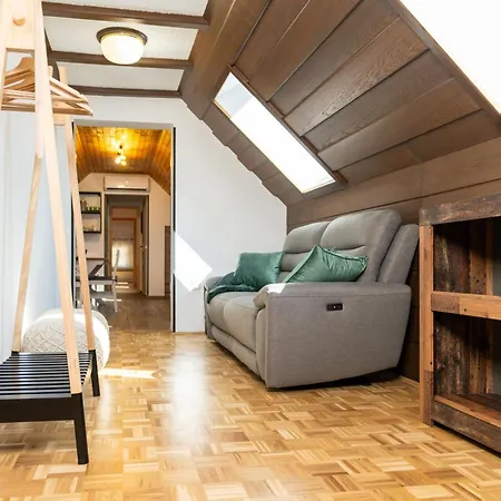 Apartmaji Lipa Apartment *