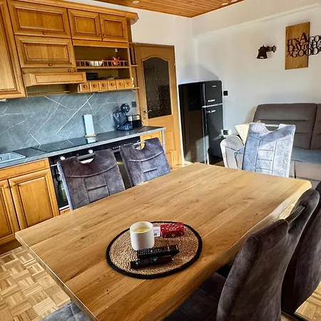 Apartmaji Lipa בוהין